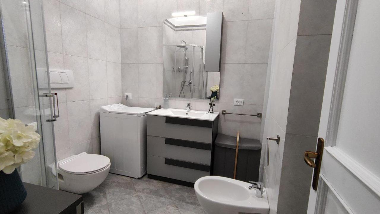 Fd Apartments - Zoe Prestigioso Appartamento Vicino Alla Stazione E Al Centro Monopoli Exterior foto